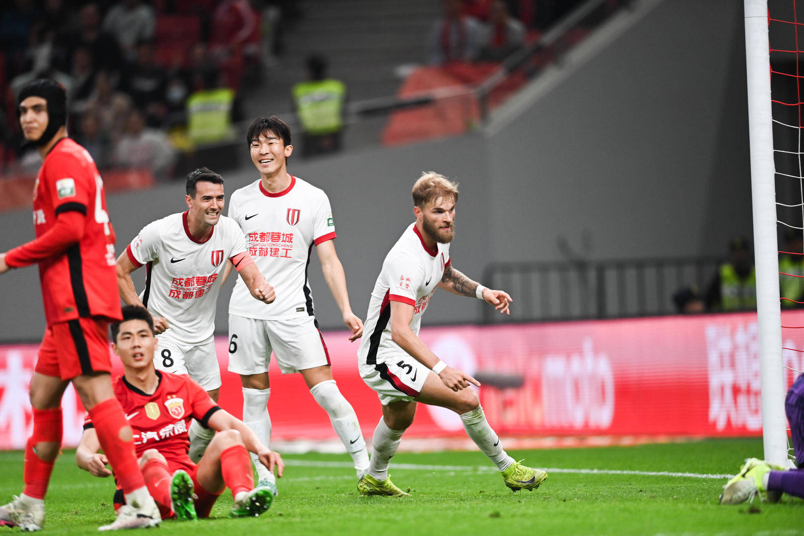 成都蓉城今晨更衣室发声；志在中超名次提升；悬念犹存；数据趋势出现新变化的简单介绍-注册送彩金